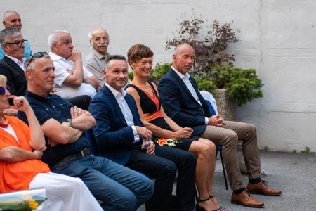 OBČINSKO PRIZNANJE ZA DVA DIRIGENTA, HIŠNIKA, MEDICINSKO SESTRO, ZGODOVINARJA IN PEVSKI ZBOR 17